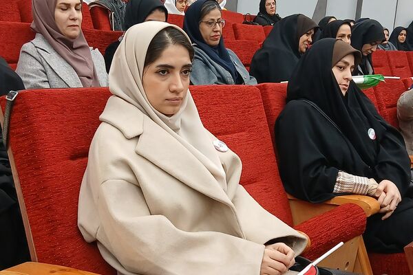 همایش معماران خشت اول در کهریزک؛ بزرگداشت معلمان پایه اول ابتدایی