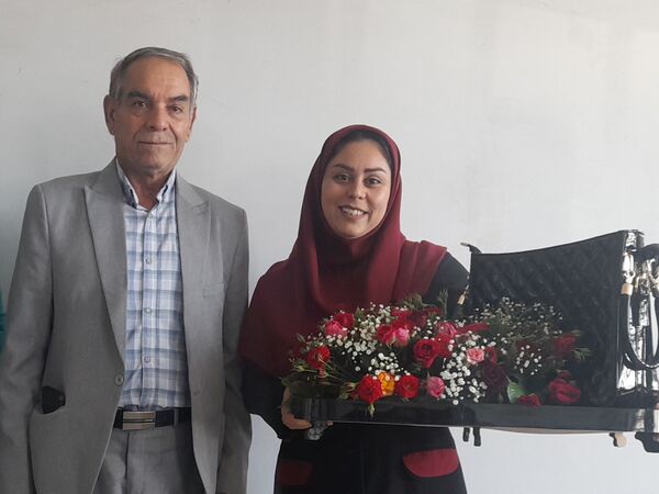 جشن روز معلم در دبستان عذرا پورشهریاری با برنامه های ویژه برگزار شد