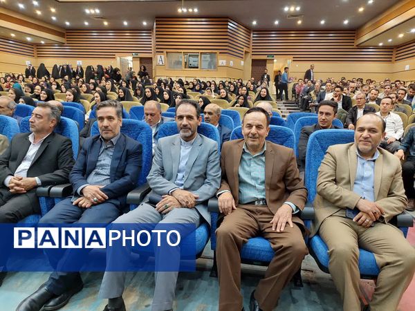 از فرهنگیان شاخص خرمدره تقدیر شد