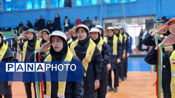  همایش دانش‌آموزی یاوران انقلاب شهرستان ورامین