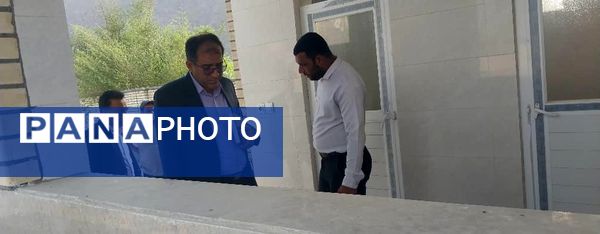 بازدید مدیر آموزش و پرورش ناحیه یک بندرعباس از مدارس روستای سرزه و خاروک