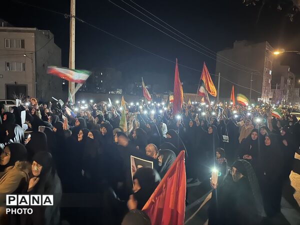 حضور پرشور مردم تویسرکان در تجمع اقتدار جلوه‌ای ماندگار از وحدت و همدلی مردمی را به نمایش گذاشت