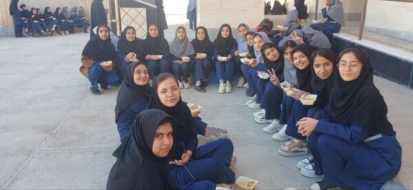 برپایی موکب دانش‌آموزی به‌مناسبت شهادت حضرت فاطمه(س)