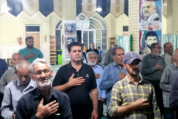 مراسم قرائت دعای کمیل در شب شهادت امام پنجم شیعیان در شهر بانش