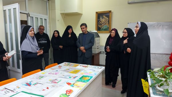 افتتاحیه نمایشگاه جشنواره ماها در دبستان فرهنگیان ۲