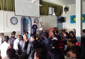  قرائت زیارت عاشورا در دبیرستان شاهد ابوذر غفاری نیشابور