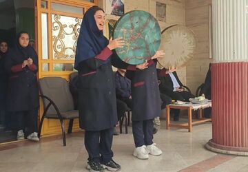 برگزاری جشن و شادمانی به مناسبت روز دختر در آموزشگاه حضرت معصومه (س) ناحیه دو شهرری 