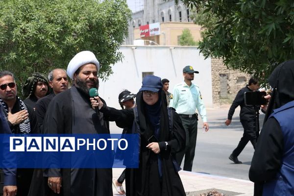 دسته‌روی عزاداران شهرستان بندرخمیر در آیین تاسوعای حسینی