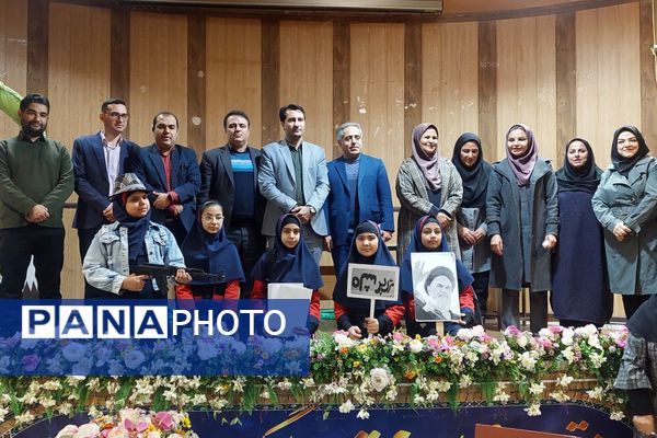 داوری آثار تئاتر درسی در ناحیه سه شیراز 