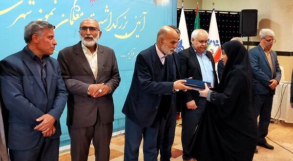 آیین تجلیل از معلمان‌ نمونه شهرستان نظرآباد 