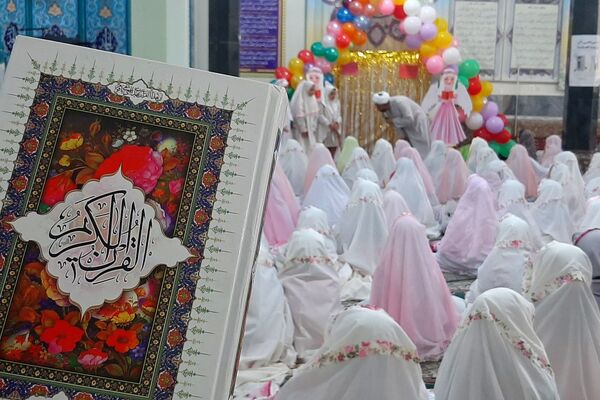 برپایی جشن عبادت و بندگی در مسجد ناحیه 2 بهارستان