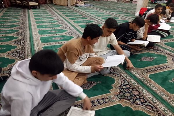 مراسم اعتکاف پسران آسمانی در مسجد علی ابن ابیطالب 