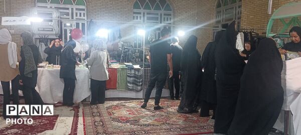 برپایی بازارچه محصولات بانوان در بنادکوک دیزه تفت