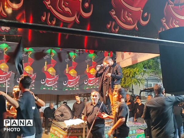 مراسم سقایی و عزاداری عاشقان سیدالشهدا(ع) در کمالشهر کرج