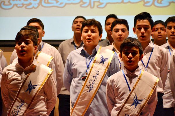 تجلیل از دانش‌آموزان فعال فرهنگی هنری مجتمع آموزشی سما منطقه پردیس 