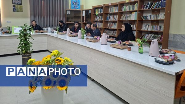 جلسه شورای سلامت شهرداری منطقه ۱۱ مشهد در دبستان دخترانه فرهنگیان ۲