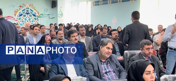 افتتاح پنل خورشیدی ۴۰ کیلوواتی در اداره آموزش و پرورش ناحیه ۷ مشهد