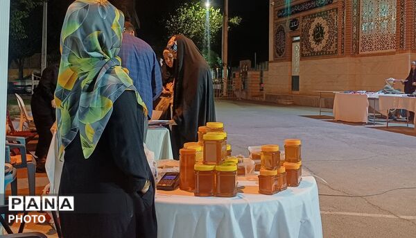 تجلی خودکفایی بانوان کارآفرین در نمایشگاه اقتصاد مقاومتی اراک