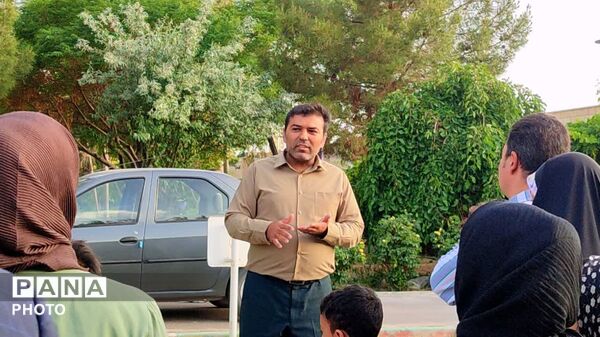 برگزاری همایش پیاده روی خانوادگی در باغ بانوان نجف آباد 