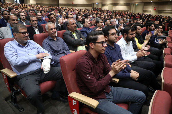 تجلیل از معلمان نمونه کشوری با حضور رئیس جمهوری
