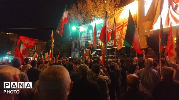 طنین دوباره «لبیک یا خامنه‌ای» در نورآباد