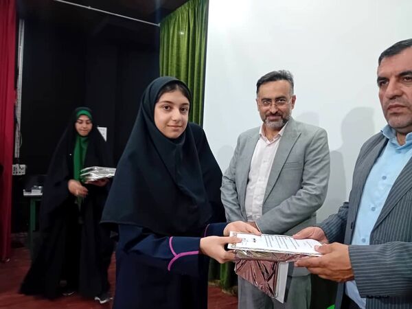 آیین اختتامیه طرح اوقات فراغت و جشن بیعت در کانون فرهنگی تربیتی رضوان محمودآباد