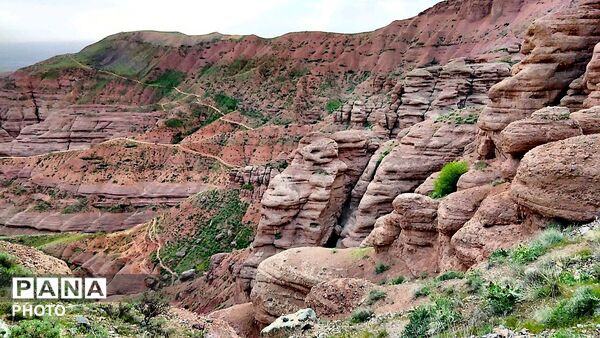 کوه های زیبای تخت پلنگ نیشابور 