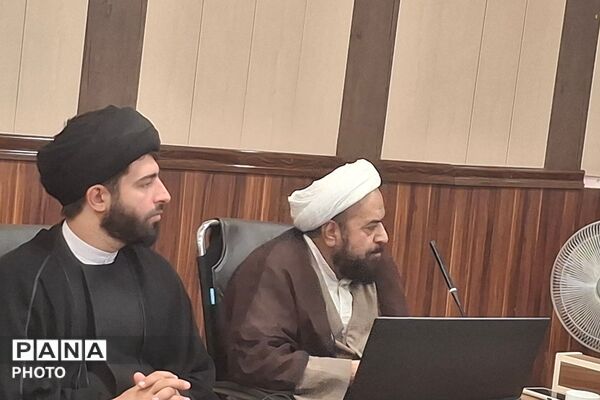جلسه شورای توسعه آموزش عمومی قرآن کریم و شورای اقامه نماز در شهرری