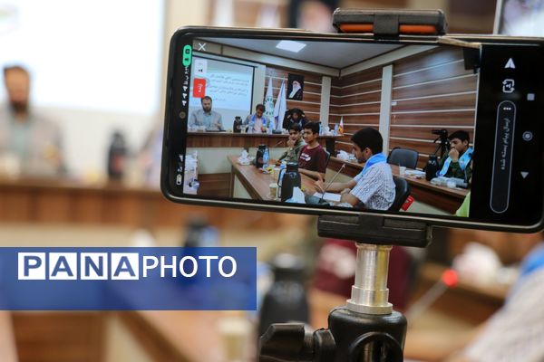 نشست صمیمانه خبرنگاران پانای خراسان رضوی با قائم مقام سازمان دانش‌آموزی