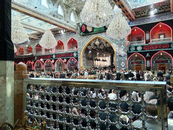 پیاده روی اربعین  و زیارت حرمین مطهر امام حسین علیه السلام و حضرت ابوالفضل عباس علیه السلام 