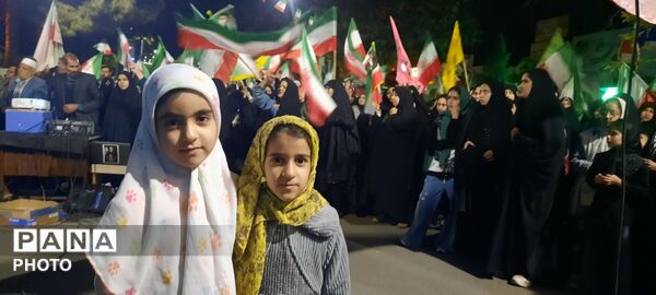 شبی متفاوت در تجمعات شبانه با حضور خادمین امام رضا(ع)