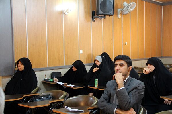 برگزاری برنامه روشنگری به مناسبت دهه بصیرت 