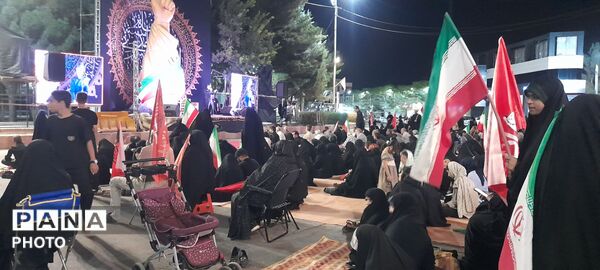 حضور مردم در شب‌های کرمان 
