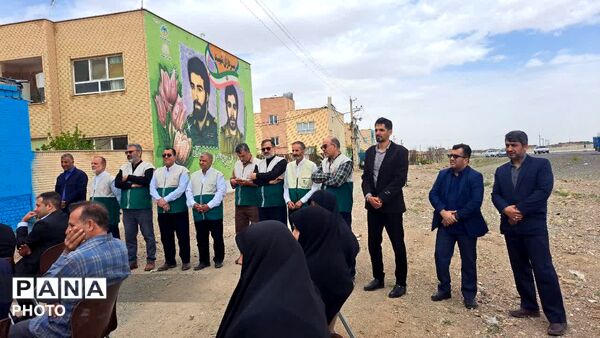 آیین اهتزاز پرچم امام رضا(ع) و رونمایی از دیوارنگاره کودکان میناب در شهر کهک