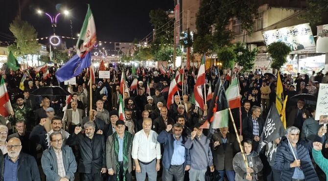 نود شب حضور دهه نودی‌های ساوجبلاغ به عشق ایران