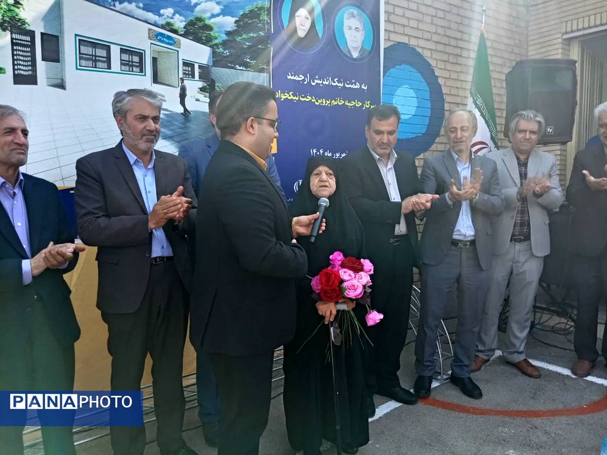 آیین کلنگ‌زنی مدرسه زنده‌یاد حاج محمد آجیلی در کاشان