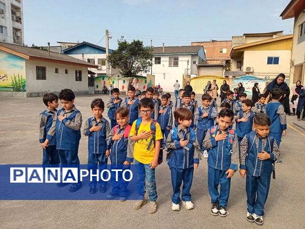  جشن شکوفه‌ها در دبستان شهید فردکاردل آمل