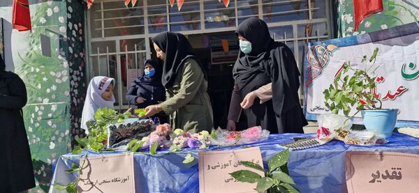 تقدیر از برترین‌های پرورشی و آموزشی در مدرسه سنجی ارچنگ