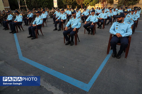 سالروز اهدای پرچم و نشان توسط فرماندهی معظم کل قوا به ارتش