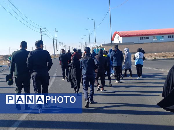 پیاده‌روی خانوادگی در اسلامشهر