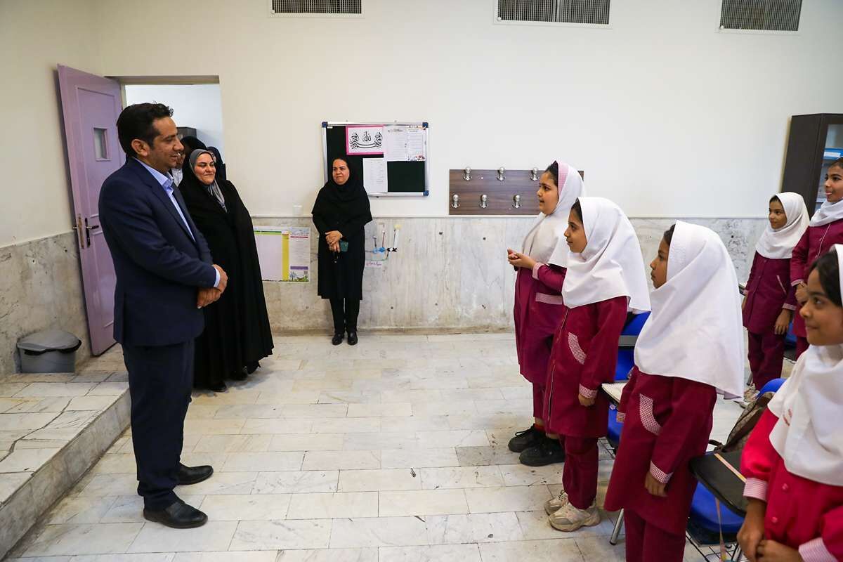 بازدید مدیرکل آموزش‌وپرورش کرمان از مجتمع آموزشی «اندیشه هوشمند ارگ»