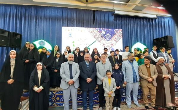 مسابقه  دکلمه خوانی سفیران عترت در استان خراسان رضوی
