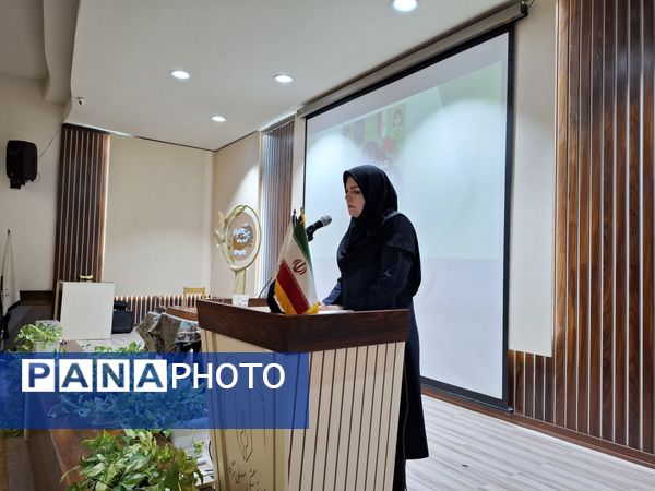 جلسه انجمن اولیا و مربیان در دبستان آرمینه مصلی نژاد ناحیه ۶ مشهد 