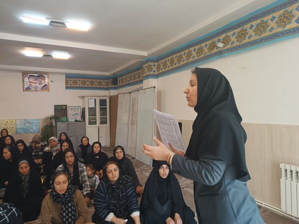 کارگاه آموزشی، برای اولیا دانش‌آموزان در اردبیل