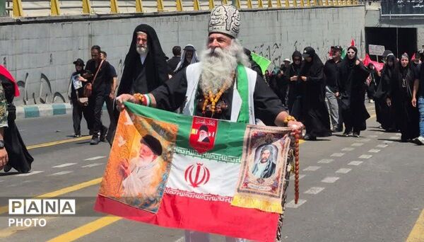 «باید برخاست» جهانی شد