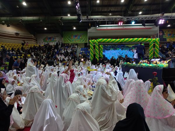 اجتماع بزرگ «روزه اولی‌ها» در ورزشگاه شهید‌شیرودی 