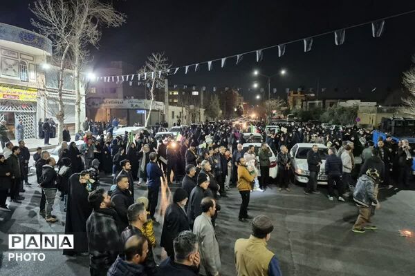 اندیشه، تجلیِ عشق و آمادگی؛ شب‌هایِ بیعت، نورِ امید در دلِ ایران