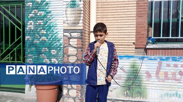 بمناسبت روز جهانی کودک برپایی جشنواره صبحانه سالم در دبستان پسرانه سرافراز ناحیه۷ مشهد