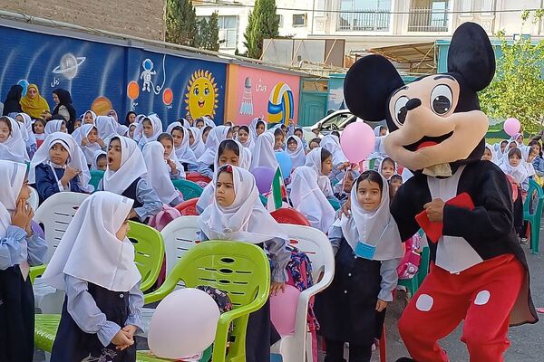 جشن شکوفه‌ها در شهرستان ورامین