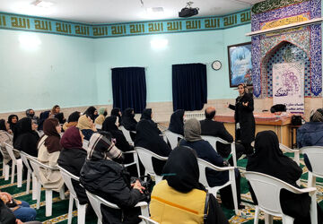 آموزش خانواده در دبستان فطرت؛ گامی مؤثر برای تربیت صحیح فرزندان و مدیریت پرخاشگری
